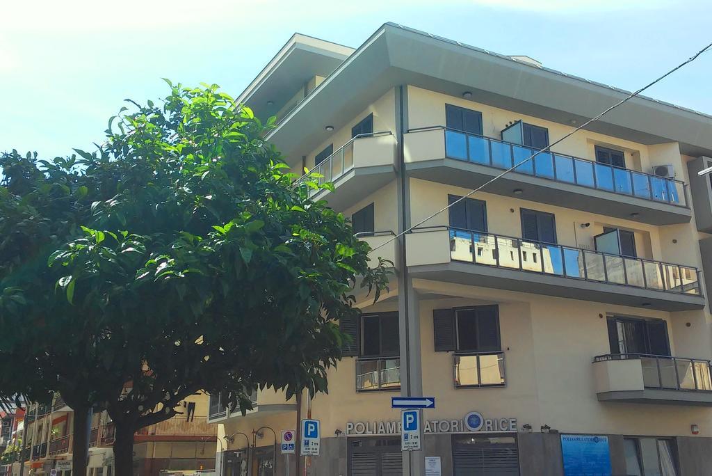 Nerissa Holiday Apartment Milazzo Exterior foto