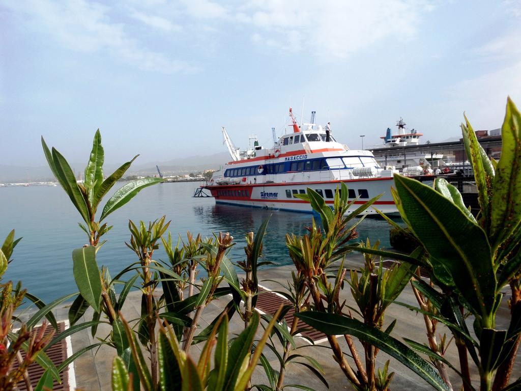 Nerissa Holiday Apartment Milazzo Exterior foto